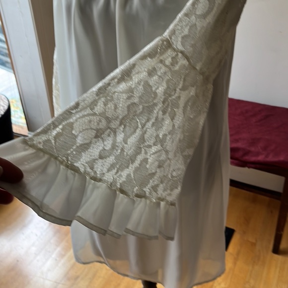 VOLL large Ivory off shoulder lined dress with lace sleeve bell sleeve NWT - Picture 5 of 9